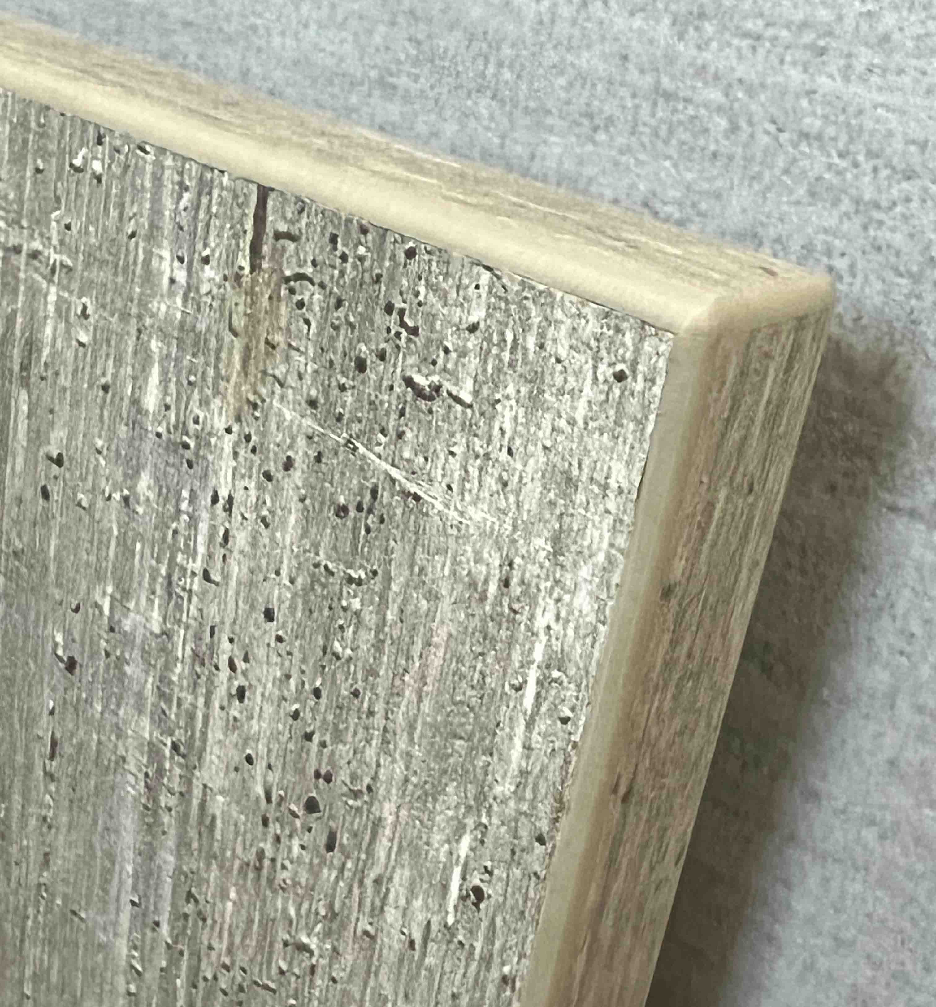 Bild zeigt Dekorspanplatte mit ABS-Kante.